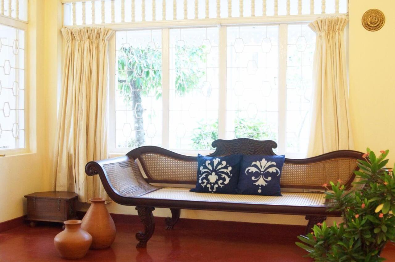 Charming Homestay By The Beach Dehiwala-Mount Lavinia Exterior photo