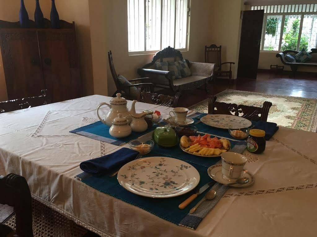 Charming Homestay By The Beach Dehiwala-Mount Lavinia Exterior photo